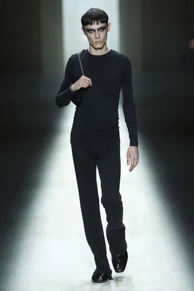 Look 68